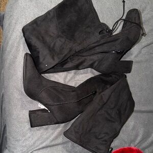 Elegant Black Women's Boots